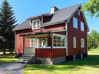 7 person holiday home in LJUNG - 7