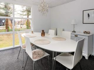 Tranquil Waterfront Cottage-By Traum - 8