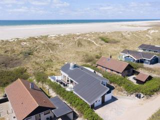 Seaside Charm with Spa and Sauna-By Traum - 9