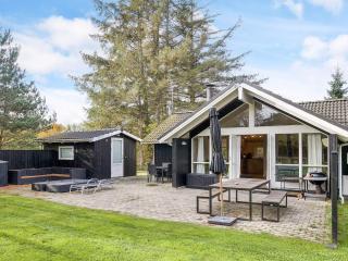 6 person holiday home in Højby - 0