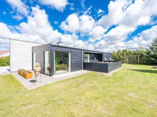 6 person holiday home in Hemmet - 7