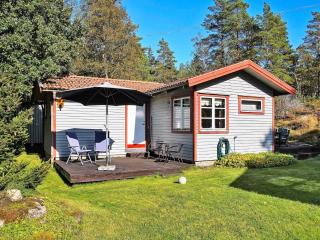 8 person holiday home in HENÅN - 9
