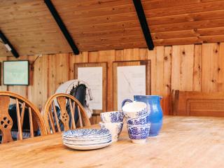 Spacious Retreat with View - 4
