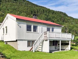 6 person holiday home in AVERØY - 5