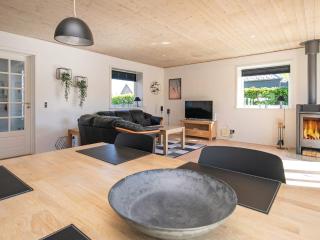 4 person holiday home in Oksbøl - 1