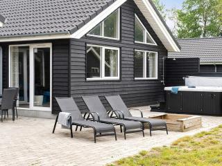 16 person holiday home in Væggerløse - 8