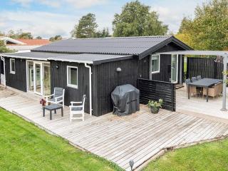 6 person holiday home in Karrebæksminde - 2
