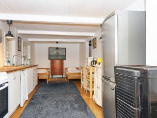 Lakeside Holiday Home with Forest - 5