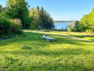 Lakeside Holiday Home with Forest - 3