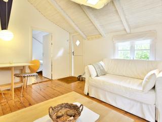 4 person holiday home in HALLABRO-By Traum - 6