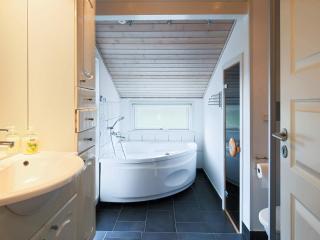 Luxury Retreat with Spa - By Traum Ferienwohnungen - 8