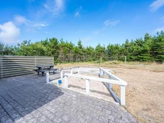4 person holiday home in Blåvand - Blåvand - 2