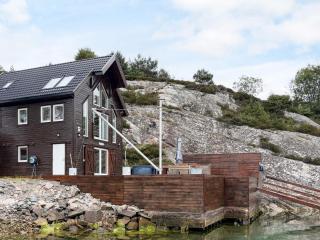 6 person holiday home in Urangsvåg-By Traum - 6