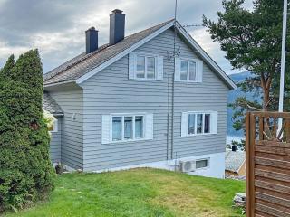 6 person holiday home in Utvik - 1