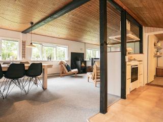 6 person holiday home in Blåvand - 6
