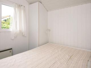 Bright Summerhouse near Sea - 6