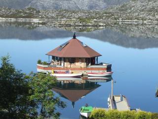 6 person holiday home in Kalvåg-By Traum - 2