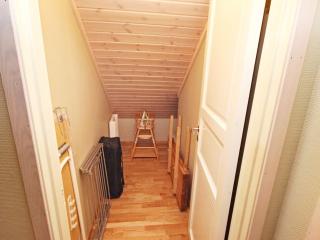 Five-Bedroom Holiday home in Jelsa 1 - 4