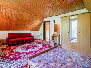 Holiday home with garden, close to the lake - 1