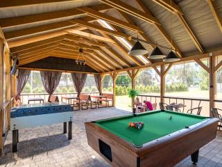 Comfortable holiday homes, large garden - 2