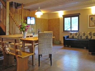 Holiday home with jacuzzi and private garden - 1