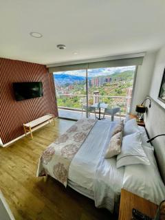25thFl,NearProvenza,View,Gym,Poo,247Security,Resto,AC - 7