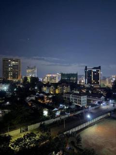 Burgundy Nest One-Bedroom Apartment in Westlands with Pool & Free Parking - 2
