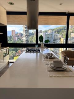 12thFl,NearProvenza,View,Gym,Poo,247Security,Resto - 3