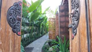 Chic 1BR Romantic and Private Pool at Puri Bhawana - 1