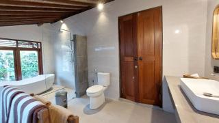 Chic 1BR Romantic and Private Pool at Puri Bhawana - 2
