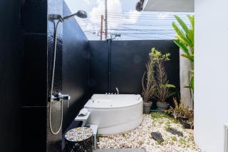 Pool Villa Dara near Bangtao Beach in Pasak - 4