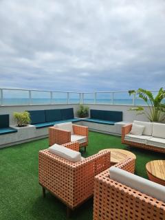 100m from the Beach! Room and Private Bathroom - 2