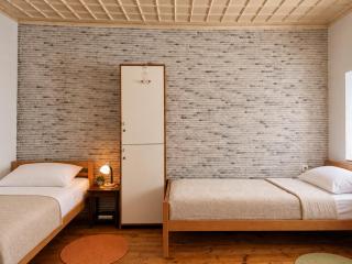 Kulla Dula Guesthouse - 8