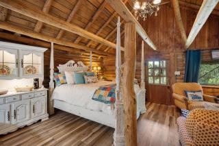 Too cute-Queen-Log cabin charm-Kitchen-The Happy Hound - 1
