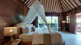 Chic 1BR Romantic & Private Pool at Puri Bhawana - 0