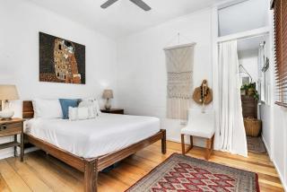 Lazenby Lodge - 6