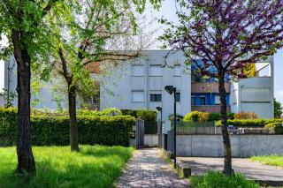 Free Parking - 13min to Bologna - SmartTV - AC - 9