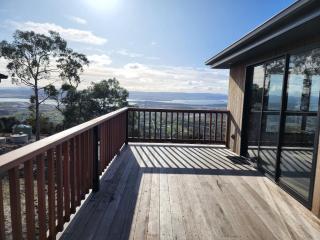Mount Rumney Escapes - 3 Seaview Wombat House - 5