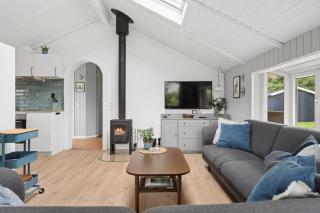 Schönes, Gut Eingerichtetes Ferienhaus Für 6 - 2
