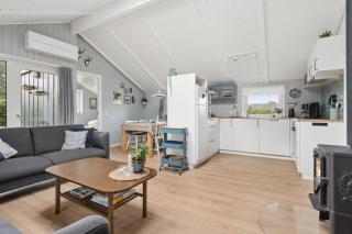 Schönes, Gut Eingerichtetes Ferienhaus Für 6 - 1