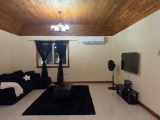 Cozy 2 bedroom Apartment - 0