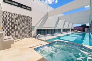 Gold Coast Sanctuary | Rooftop Pool and Spa - 8