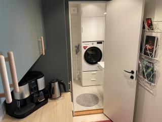 Litet gårdshus med utsikt över ängar och sjö - 3