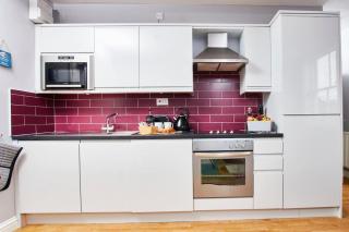 Delven House - Self Check-in, Self-Catering Serviced Apartments - 6