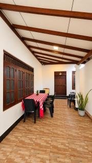 Breezy Bay Resort - 9