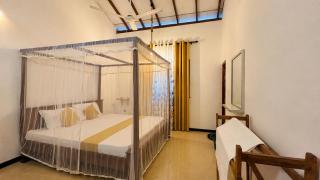 Breezy Bay Resort - 9