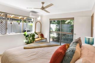 Tropicana Hideaway - 8