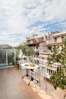 NEW Sub-penthouse Gem - Walk to Metro & Waterfront - Thessaloniki - 4
