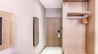 Borrman Hotel Zhuhai Mingzhu Railway Station Rainbow Shopping Mall - 2