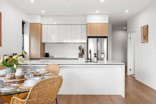 Gold Coast Riverfront Penthouse with City Views - 1